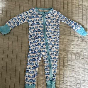 Little sleepies blue rainbows. Zippy